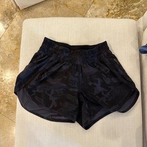 Lululemon Women Short Size 6